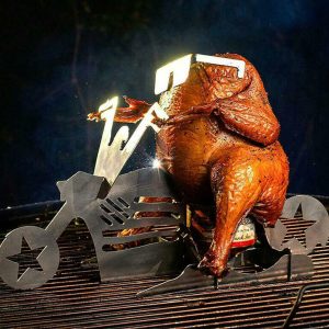 Soporte para Pollo Camperwilf® – Motocicleta BBQ Edition